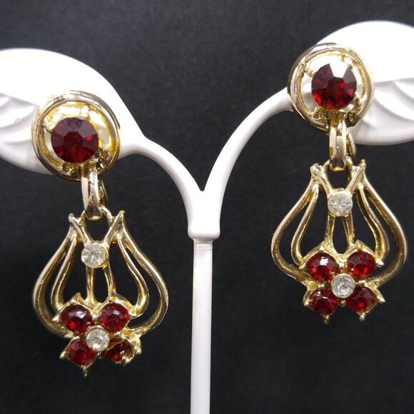 Vintage Gold & Red Rhinestone Floral Earrings, Screw Back, Mid-Century, 1 1/2 In - Picture 1 of 10